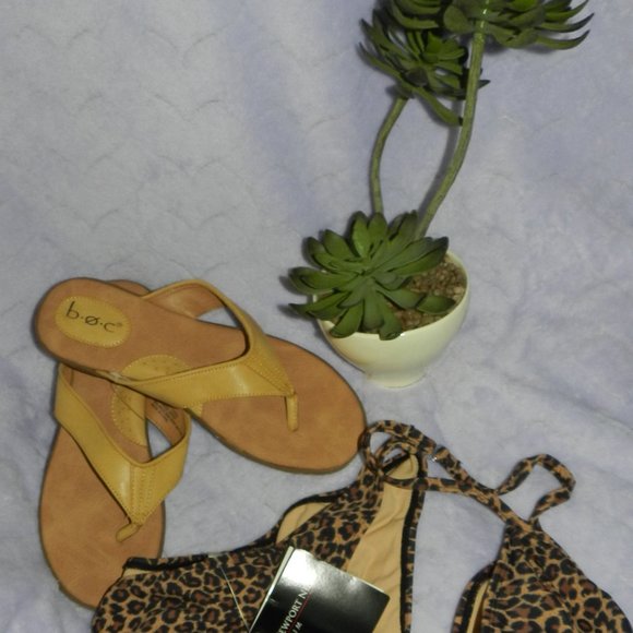 Boc Leather Cushioned Comfort Slide on Sandals Black & Yellow Poppy NEW/NWT! - Picture 3 of 15